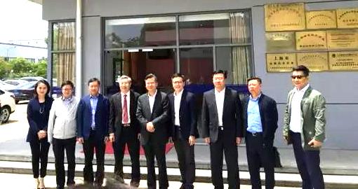 重庆市副市长李殿勋一行来访人生就是博官方网站