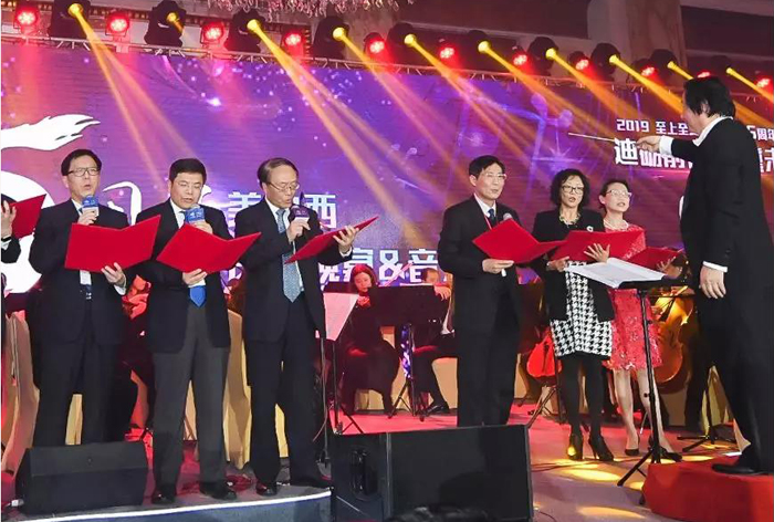 合唱：：：《我和我的祖国》