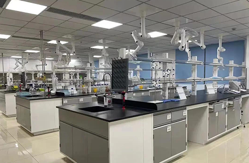 人生就是博官方网站GMP制剂剖析实验室
