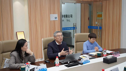 人生就是博官方网站生物医药首创人&CEO陈春麟博士，，，药效部执行主任董文心博士，，，公司事务部总监周南梅等