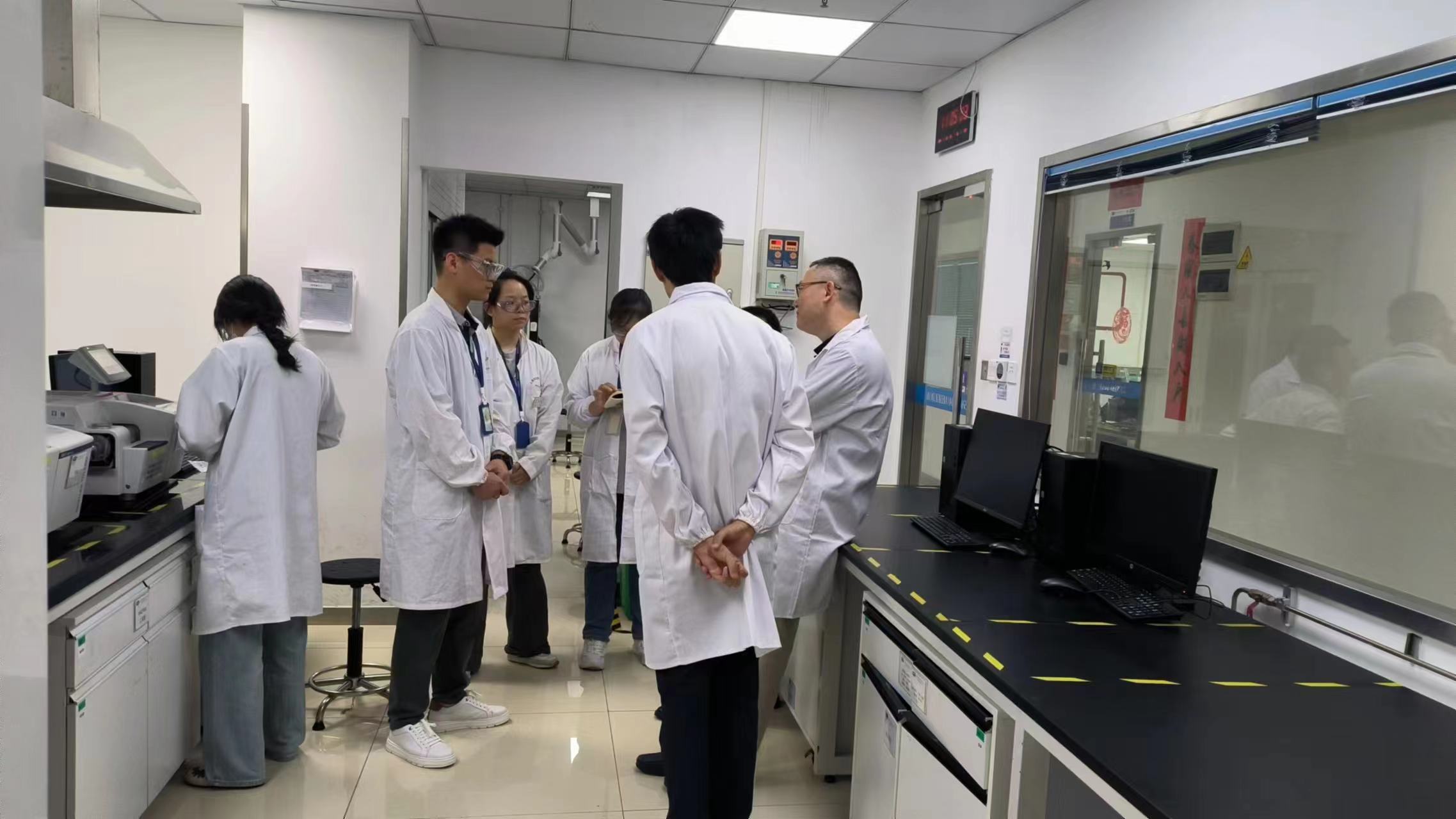 CNAS专家组对人生就是博官方网站实验室举行了周全而深入的检查